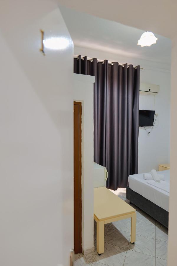 Hotel Casamia Sarandë Exterior foto